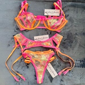 For Love and Lemons “Oversized Tulip” NWTset S/SDD